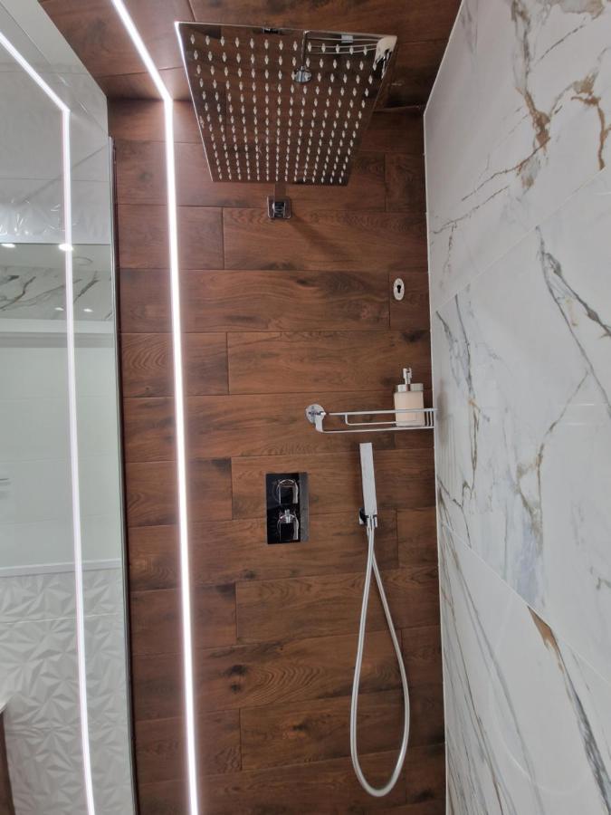 Brossa Apartments, 24H Self Check In, Klima, Aircond 弗罗茨瓦夫 外观 照片