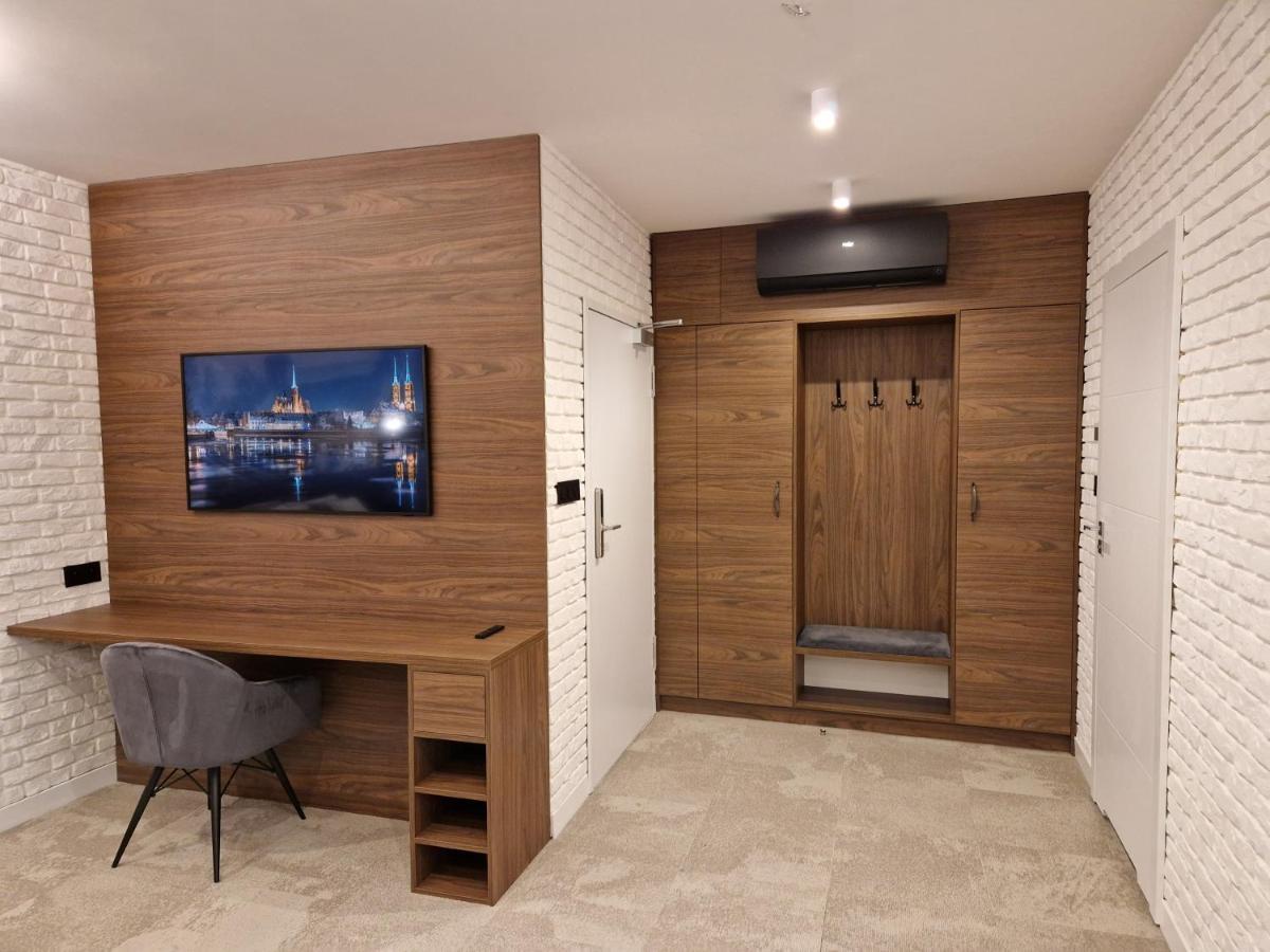 Brossa Apartments, 24H Self Check In, Klima, Aircond 弗罗茨瓦夫 外观 照片